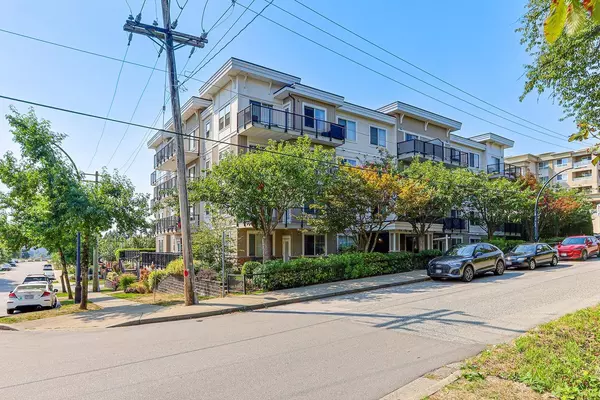 22290 North AVE #307, Maple Ridge, BC V2X 8Z8