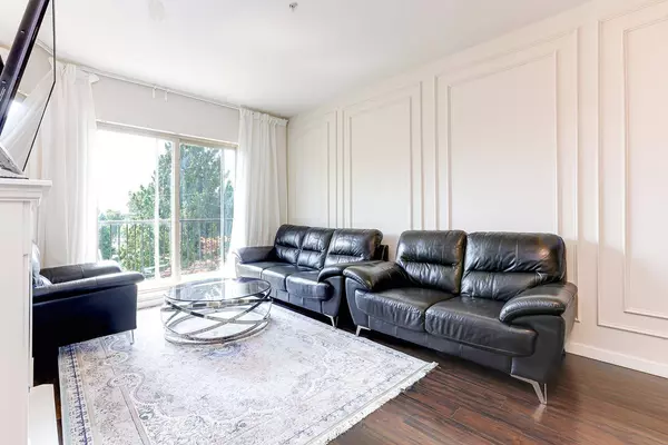 22290 North AVE #307, Maple Ridge, BC V2X 8Z8