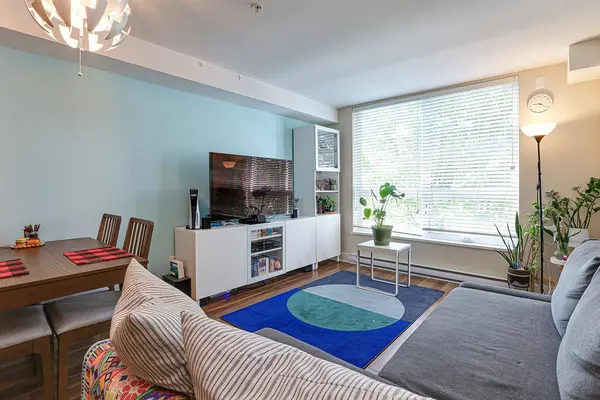 55 Eighth AVE #208, New Westminster, BC V3L 0E8