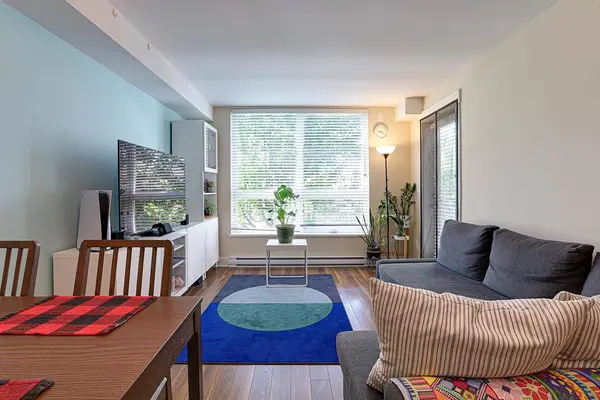 55 Eighth AVE #208, New Westminster, BC V3L 0E8