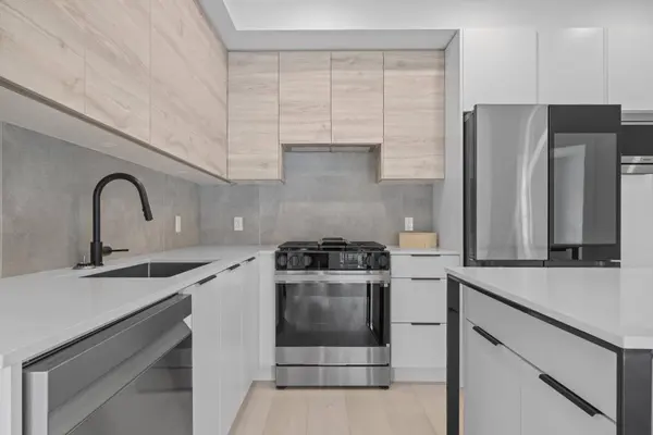 30490 Cardinal AVE #313, Abbotsford, BC V3T 1K6