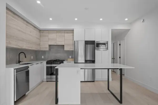 30490 Cardinal AVE #313, Abbotsford, BC V3T 1K6