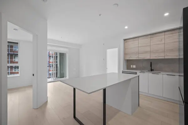 30490 Cardinal AVE #313, Abbotsford, BC V3T 1K6