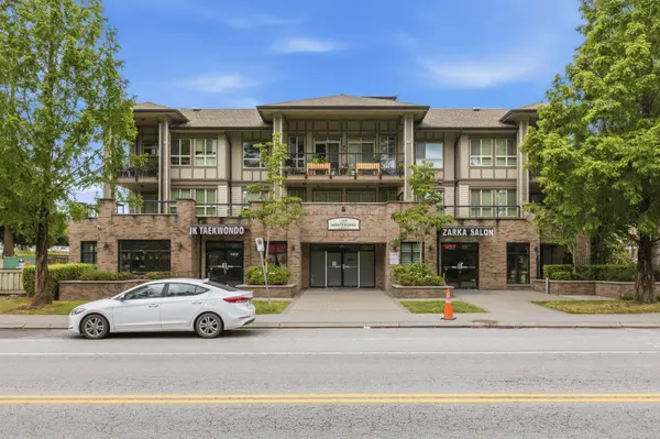 8695 160 ST #206, Surrey, BC V4N 6L6