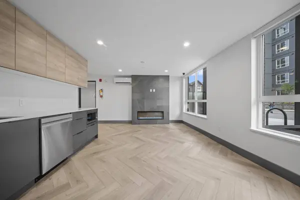 30490 Cardinal AVE #513, Abbotsford, BC V2T 0L9