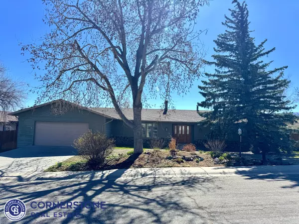 1045 Beaumont Dr, Casper, WY 82601-5903