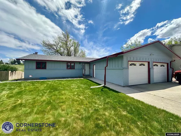 1049 Cardiff, Casper, WY 82609