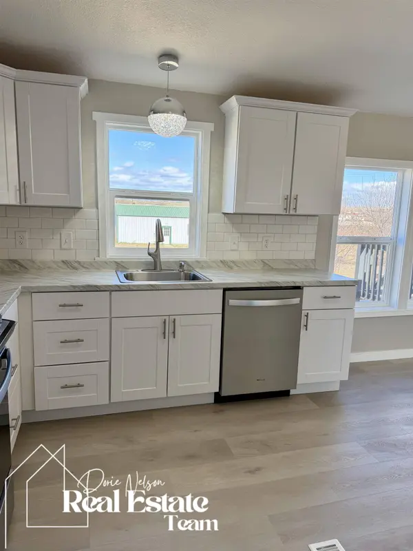 7349 Geary Dome Road, Evansville, WY 82636