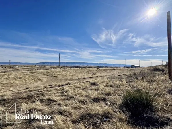 3876 Sunburst Drive, Evansville, WY 82636