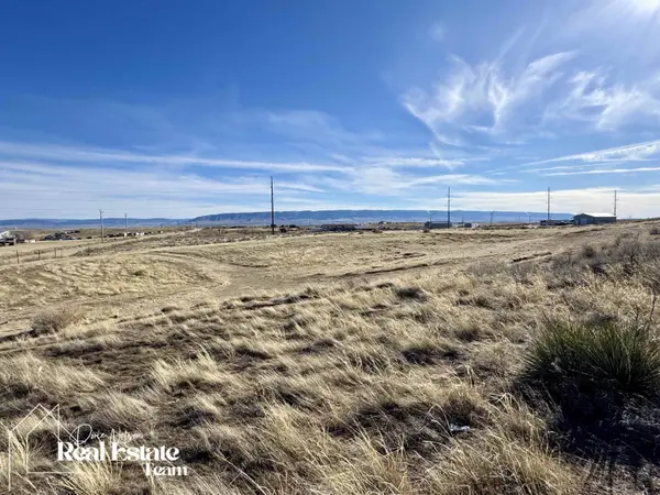 3876 Sunburst Drive, Evansville, WY 82636