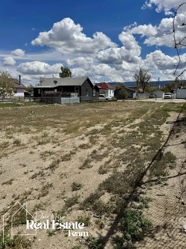 118 E J Street, Casper, WY 82601