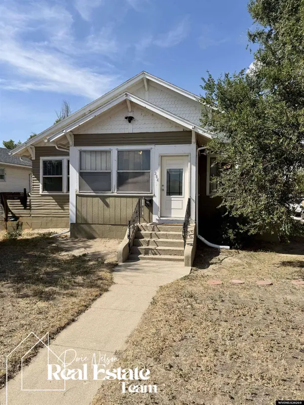 264 E F Street