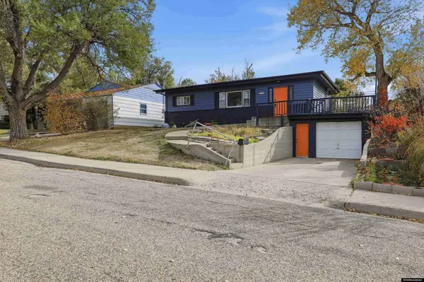 2321 E 6th