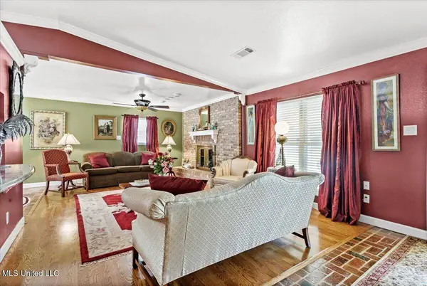 15612 Kingston Drive, Biloxi, MS 39532