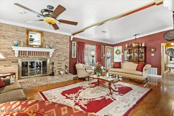 15612 Kingston Drive, Biloxi, MS 39532