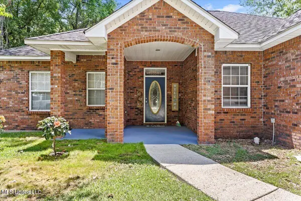 2921 Pike Cove, Gautier, MS 39553
