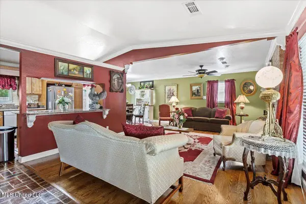 15612 Kingston Drive, Biloxi, MS 39532