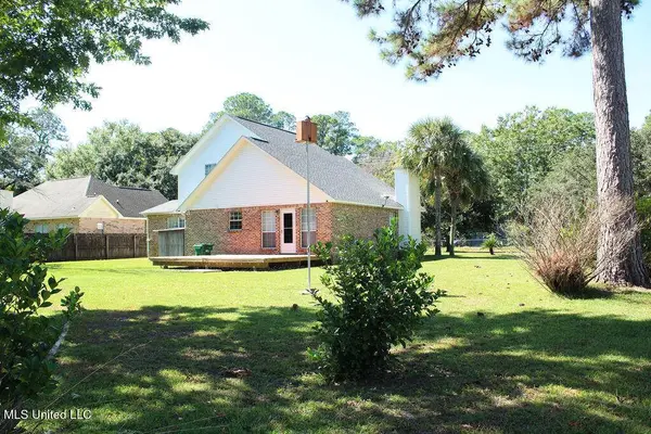2204 Beachview Drive, Ocean Springs, MS 39564