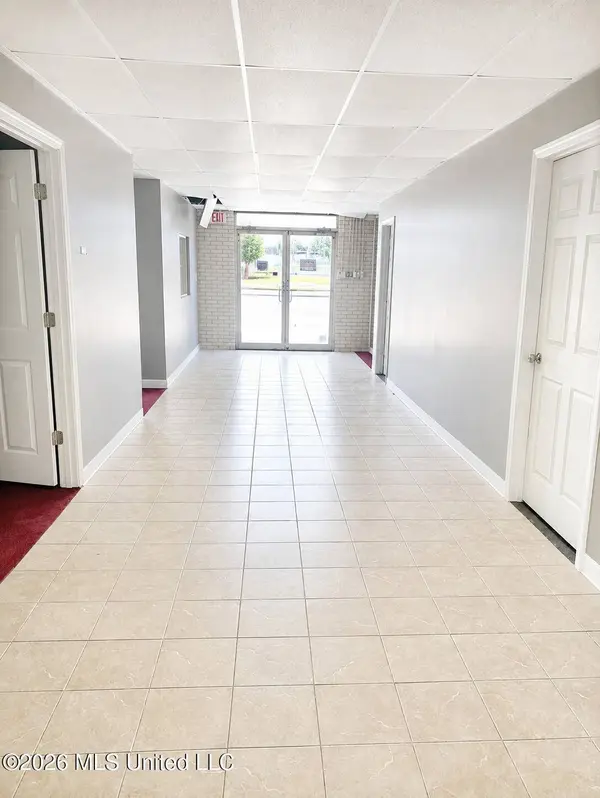 4107 Popp's Ferry Road, D'iberville, MS 39540