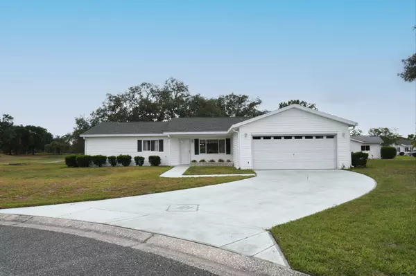 Golf Course Views & Mature Oaks! Magnolia Model Tour in Spruce Creek South | 10442 SE 179th Place,Ira Miller