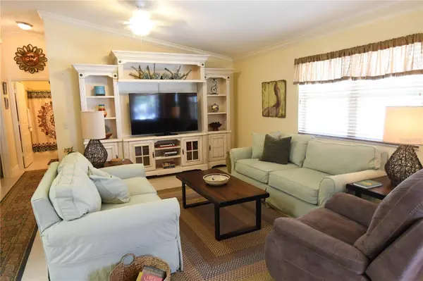 2372 TRAVIS PL, The Villages, FL 32162