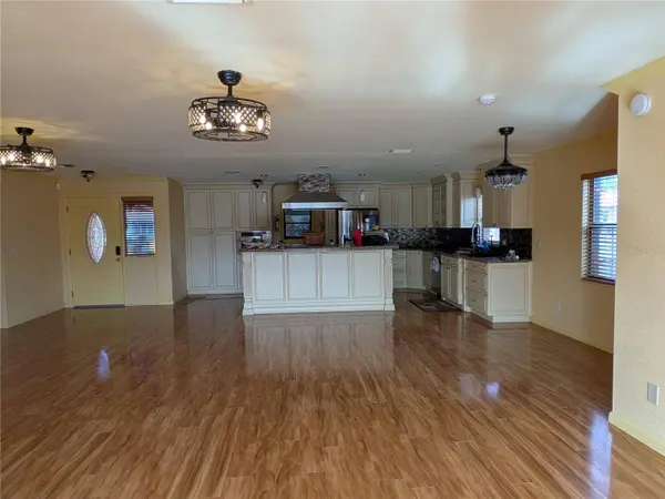 5330 KINGS CT, Fruitland Park, FL 34731