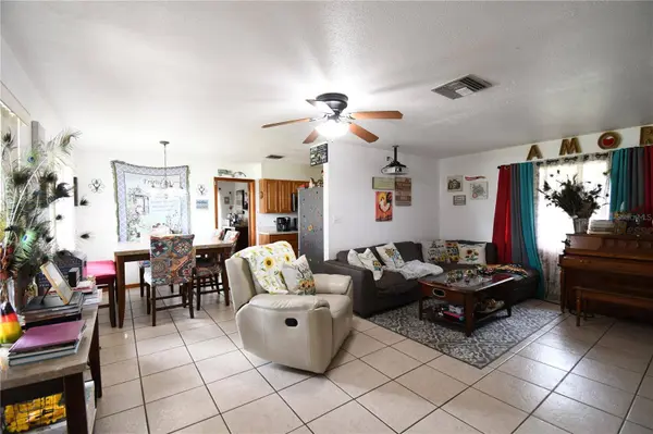 4107 DOVE VALLEY LN, Lady Lake, FL 32159