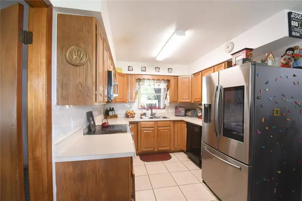 4107 DOVE VALLEY LN, Lady Lake, FL 32159