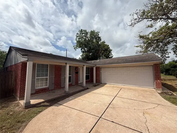 4327 Oakside DR, Houston, TX 77053