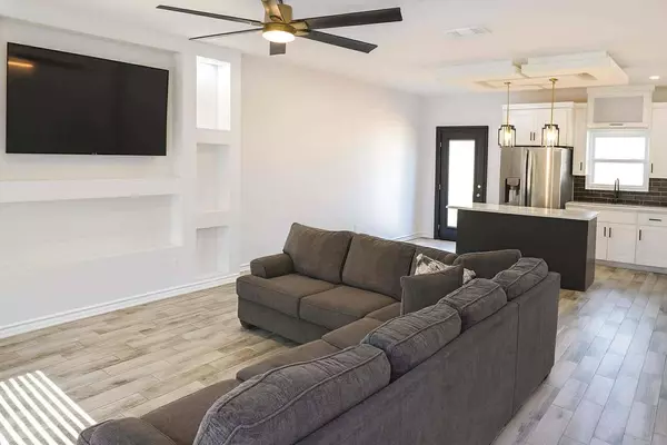 602 Bluebeard Ct, Laredo, TX 78046