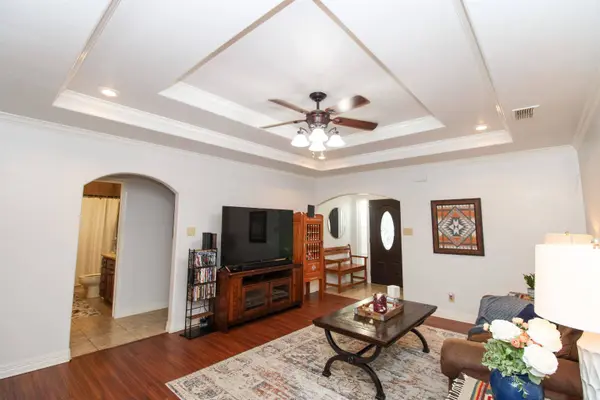 2081 Quito Loop, Laredo, TX 78043