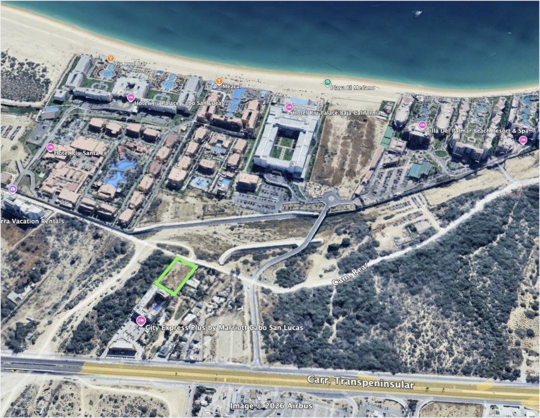Aerial view of a 3,100 m² mixed-use development land parcel in El Tezal, Cabo San Lucas.