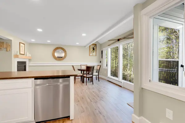 10 E Pinnacle RD #10, Bridgton, ME 04009