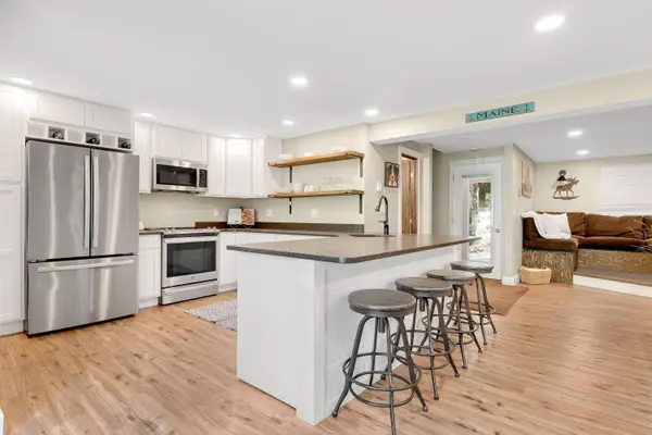 10 E Pinnacle RD #10, Bridgton, ME 04009