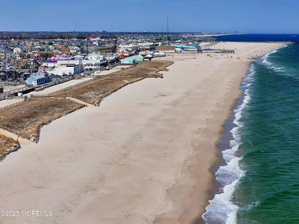 305 New Jersey Avenue, Point Pleasant Beach, NJ 08742