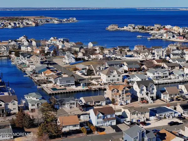 3410 Bergen Avenue, Toms River, NJ 08753