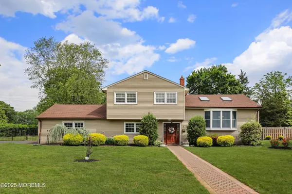 2 Nassau Place, Middletown, NJ 07748