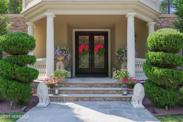 6 Bordens Brook Way, Holmdel, NJ 07733