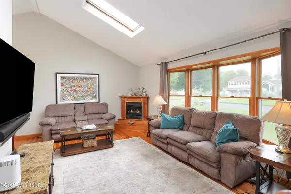 2 Nassau Place, Middletown, NJ 07748