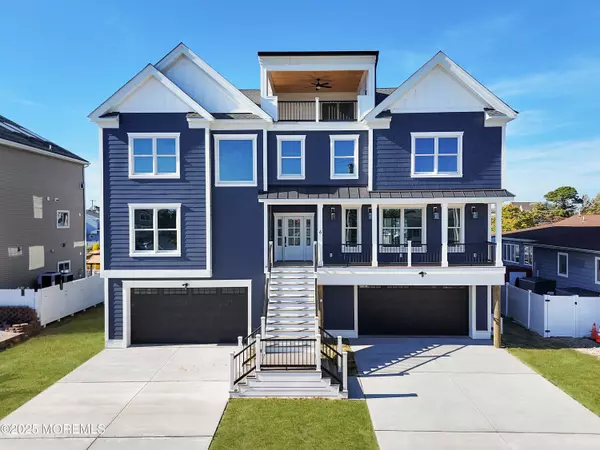 6 Cayman Avenue, Toms River, NJ 08753