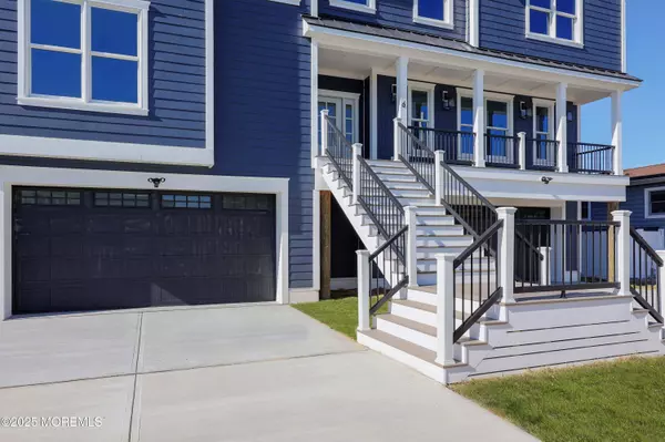 6 Cayman Avenue, Toms River, NJ 08753