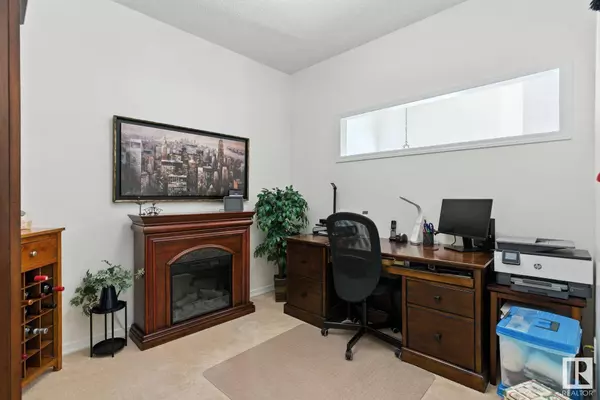 #35 3003 34 AV NW, Edmonton, AB T6T 0A1