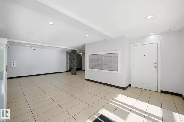 #311 9523 160 AV NW, Edmonton, AB T5Z 0M4