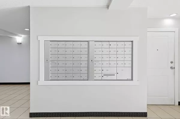 #311 9523 160 AV NW, Edmonton, AB T5Z 0M4