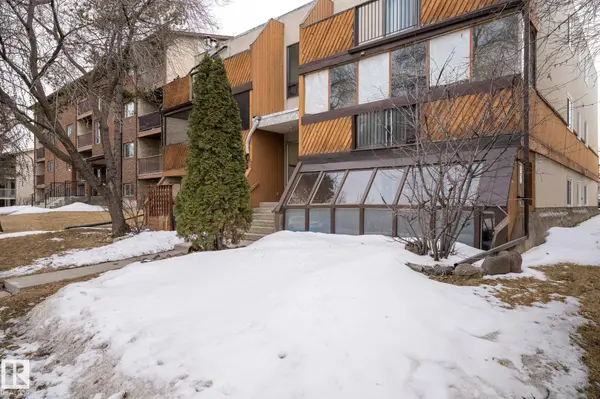 #2 9140 149 ST NW, Edmonton, AB T5R 1C2