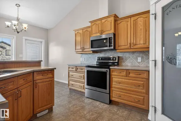 #34 3003 34 AV NW, Edmonton, AB T6T 0A1