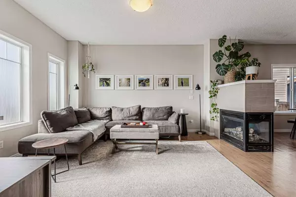1237 Reunion RD Northwest, Airdrie, AB T4B 0Z7