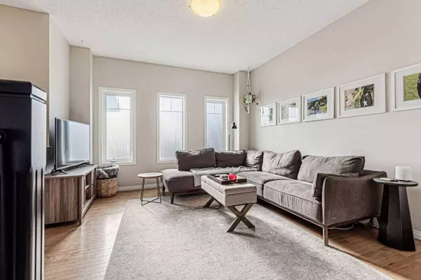 1237 Reunion RD NW, Airdrie, AB T4B 0Z7