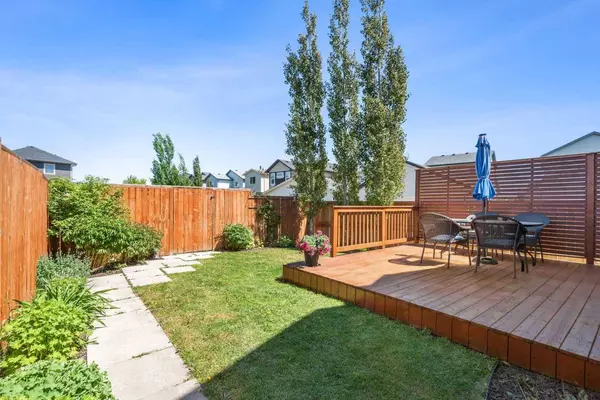 325 Covecreek Close NE, Calgary, AB T3K 0J4