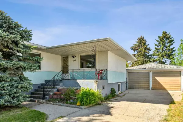 1448 Richland RD NE, Calgary, AB T2E 5M6